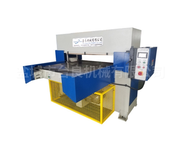 大型模切裁断机